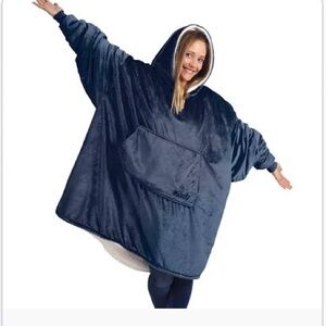 The Comfy Original Oversized Microfiber & Sherpa Wearable Blanket. Unisex fit